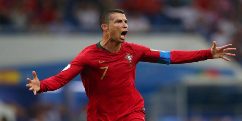 Ronaldo là tay săn bàn vĩ đại của Euro